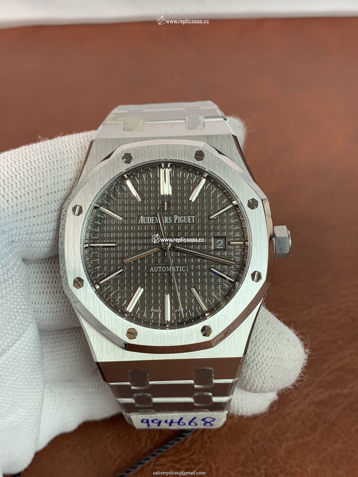 Audemars Piguet Men Royal Oak 15400ST.OO.1220ST.04