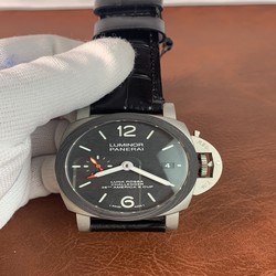 Panerai Men Luminor Luna Rossa GMT 42mm PAM01096