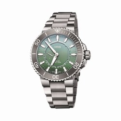 Oris Aquis Dat Watt Limited Edition II 43.5mm Mens details Green 01 743 7734 4197-SET