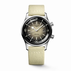 Longines Legend Diver 42mm Mens details Beige L37744302