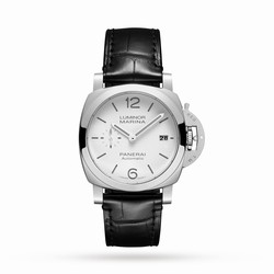Panerai Luminor Quaranta Automatic 40mm Mens details PAM01371